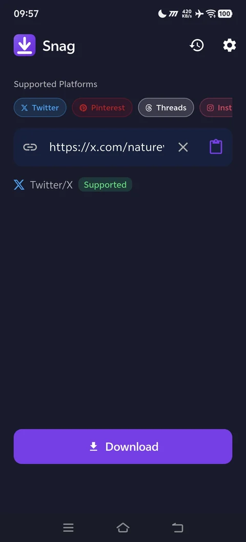 Snag's home screen with an X link already in the field, Twitter/X marked Supported, and a Download button below it
